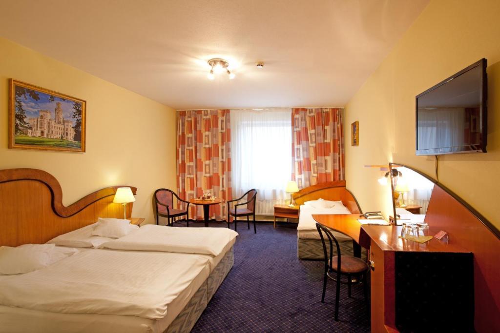 Hotel Savoy Ceske Budejovice Extérieur photo